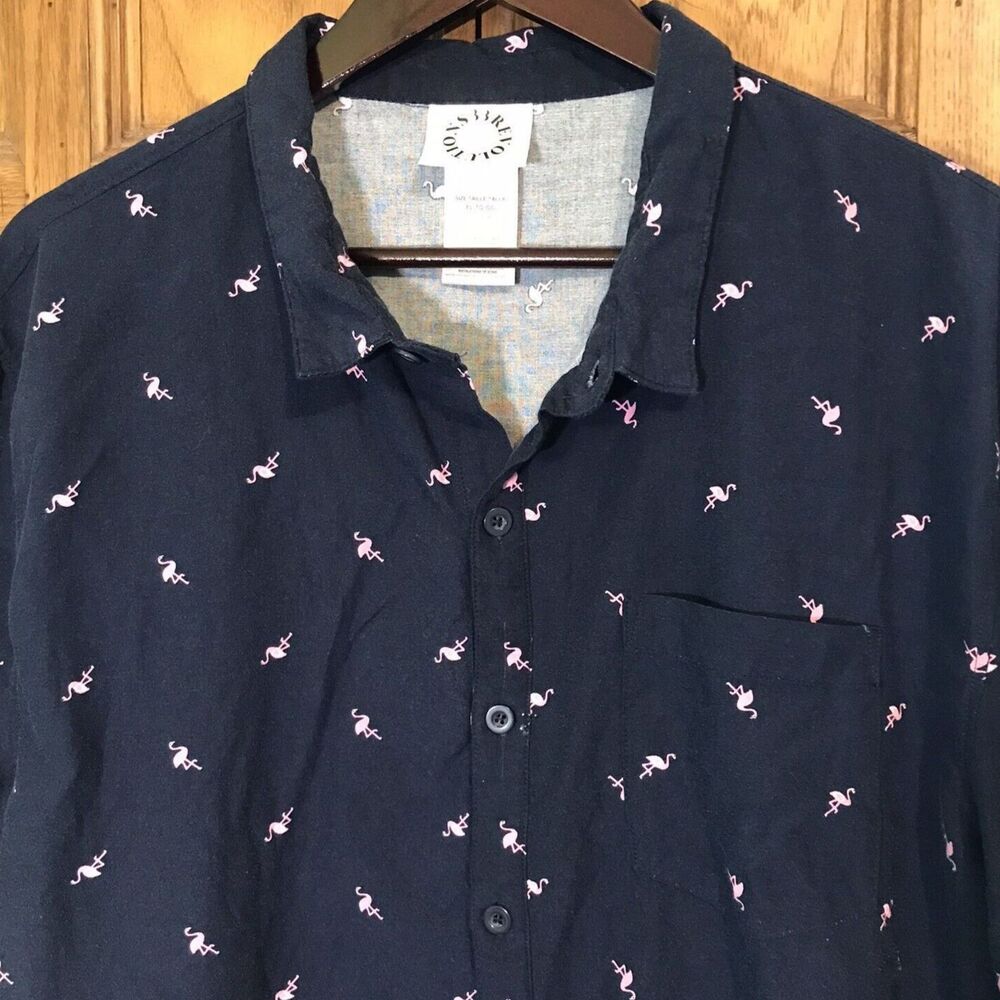 33 Revolutions Flamingo Shirt Men's size XL Button Down Navy & Pink Short Sleeve